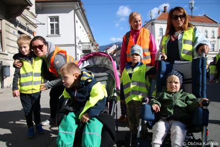 Tudi otroci kamniških šol in vrtcev so bili danes trajnostno povezavi  (62)